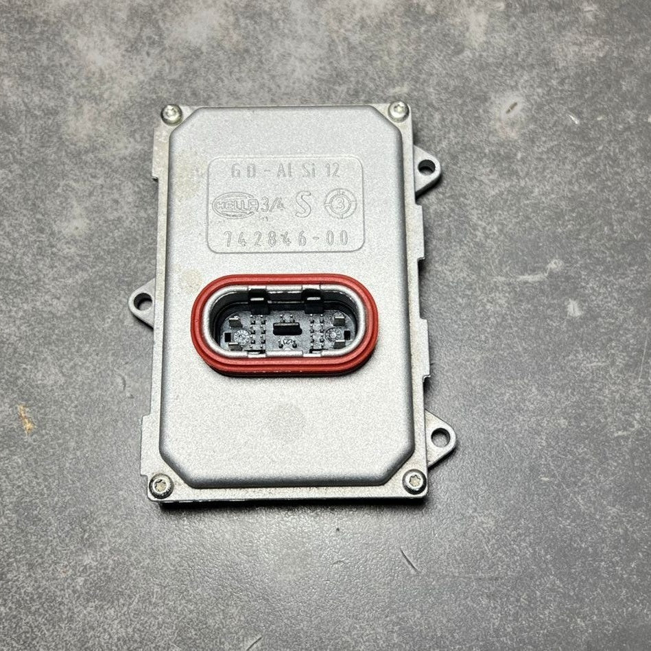 Mercedes W211 E350 Xenon Light Headlight Control Module Unit A003 8205826 OEM