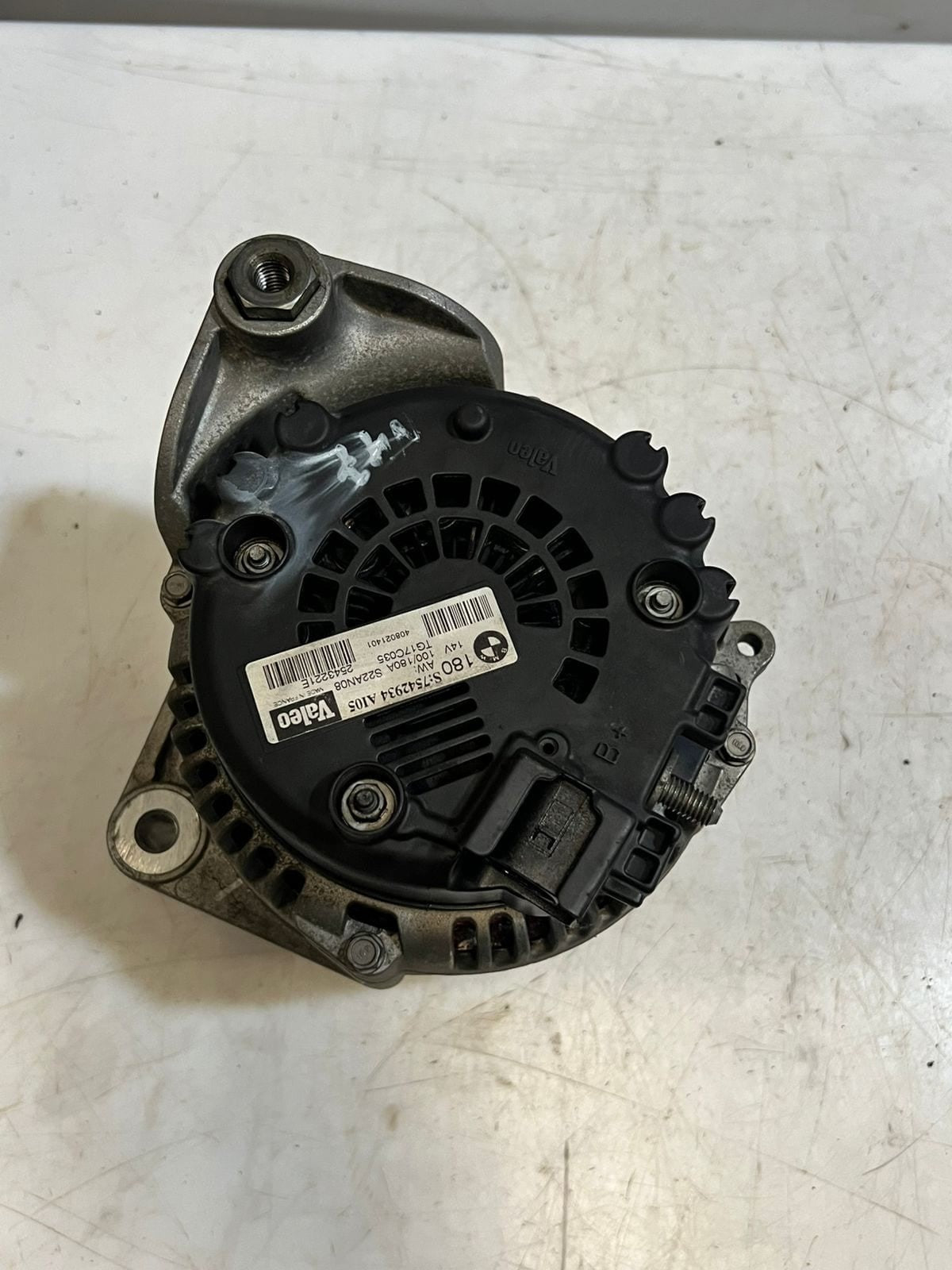2006-2008 BMW 750i E60 E61 E63 E64 E65 E66 E67 E68 ENGINE Alternator 7542934 OEM