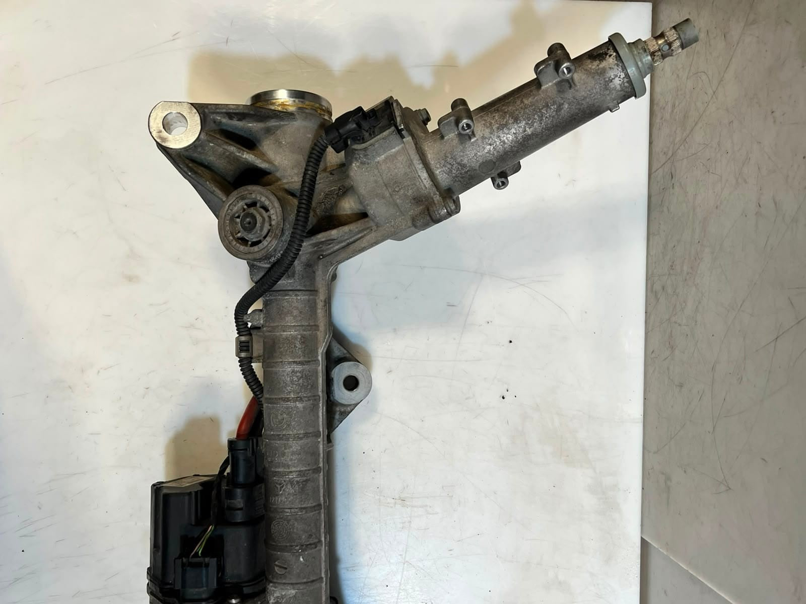 2014-2016 BMW 528i F10 Power Steering Rack 6869213 RHD