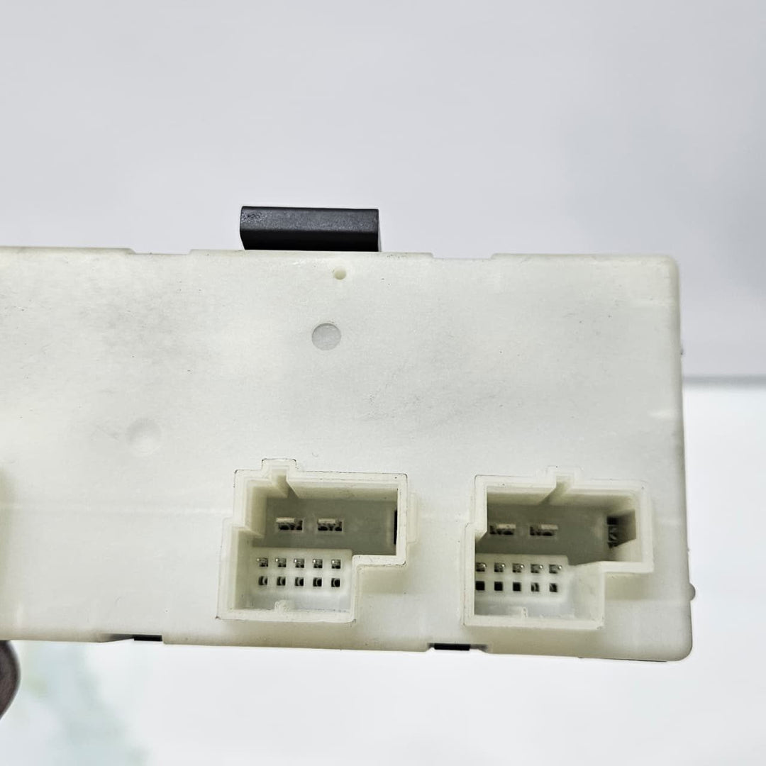 2018-2020 BMW  530i, G01 X3, G02 X4 Trunk Lift Control Module 9491418