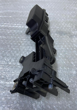 قم بتحميل الصورة إلى عارض الصور، OEM BMW 4 SERIES G22 G23 G26 BATTERY JUMP START TERMINAL BOX TRIM-  6842525