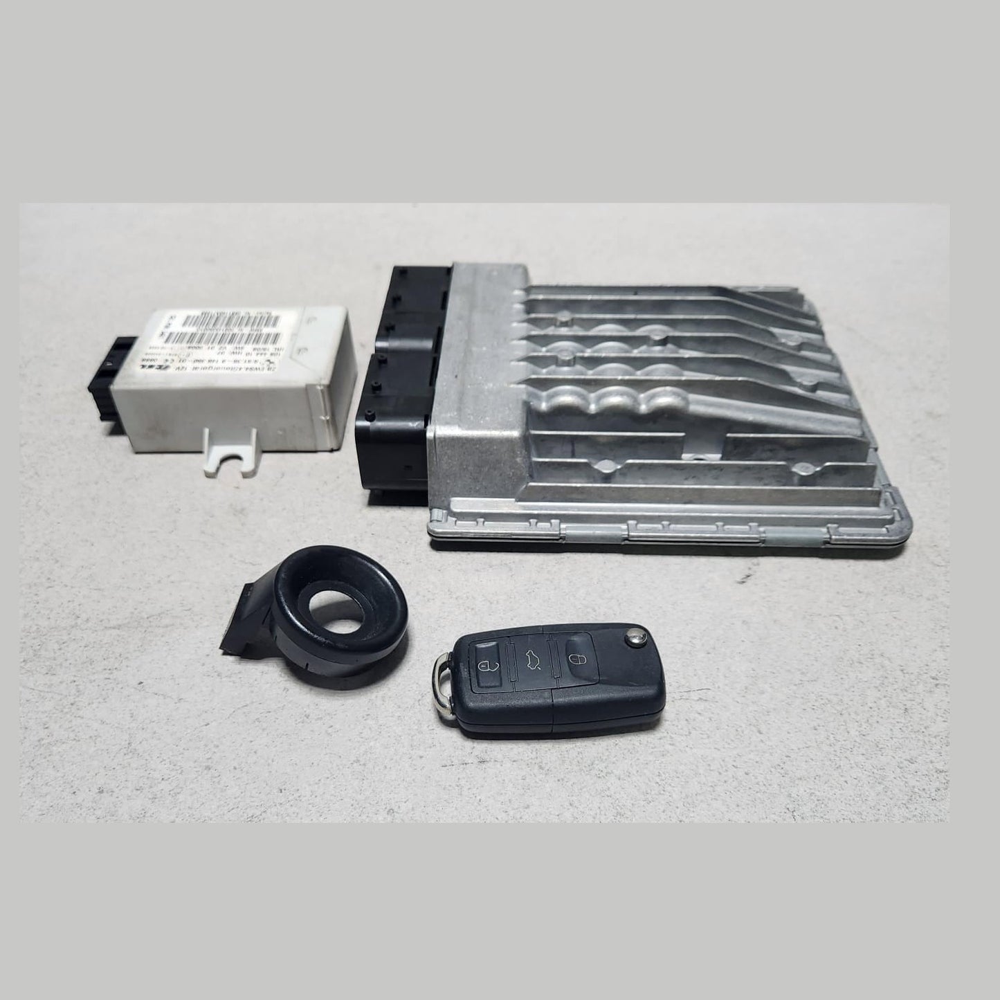 2006-10 BMW X3 E83 X3 2.5 si N52 Engine Control Module DME MSV80.1 7587166 RHD