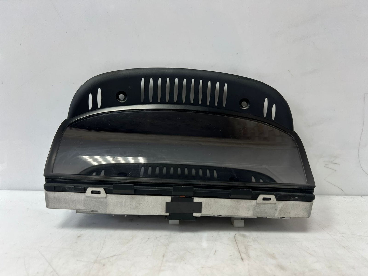 2008-2009 BMW 528i 5 SERIES E60 Dashboard Monitor Display Screen 9193747 OEM