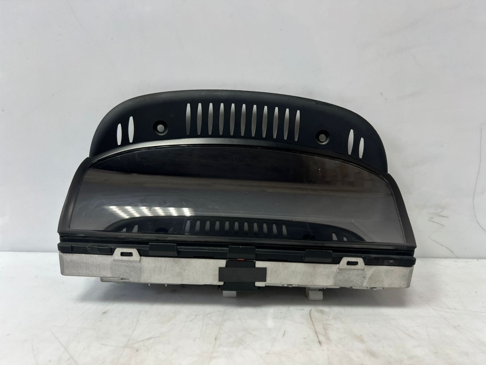 2008-2009 BMW 528i 5 SERIES E60 Dashboard Monitor Display Screen 9193747 OEM