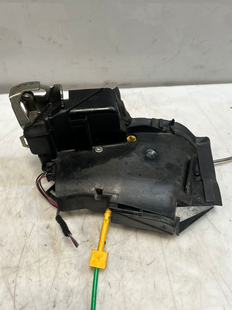BMW 5 Series E39 Front Door Lock Mechanism Front Right 8235114 OEM