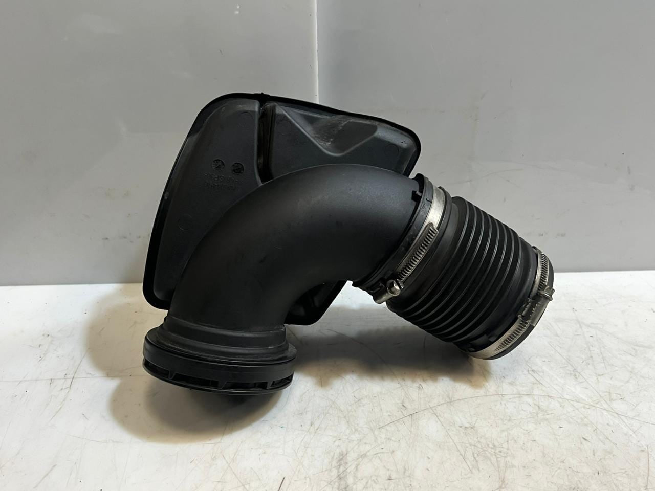 2016-2018 BMW F30 330i B48 330e F36 F20 F30 Air Intake Resonator 70604496 OEM