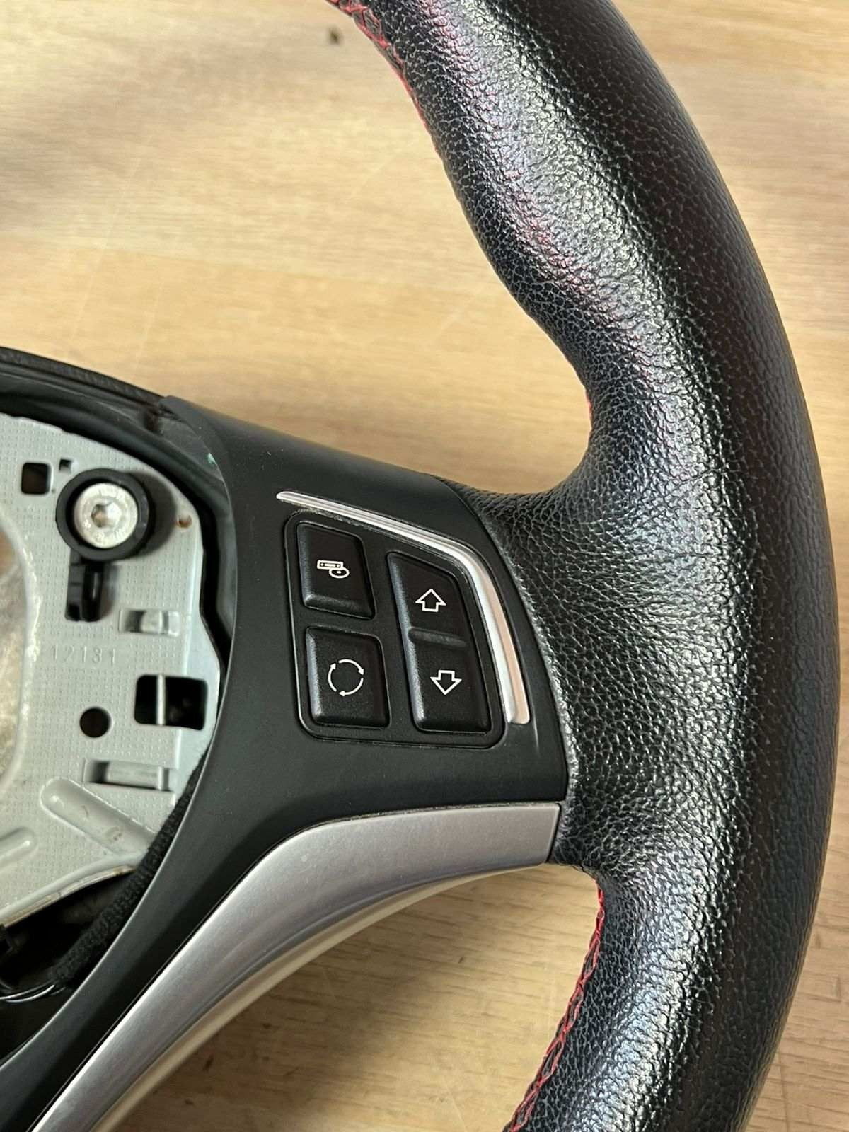 BMW Steering Wheel LEATHER 6853135 E90 E87 E84 X1 3 SERIES 2007-2015