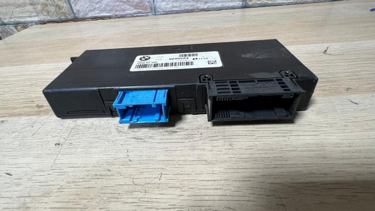 2011-2017 BMW X3 Central Gateway Control Module 9299594 F25 X3 and X4