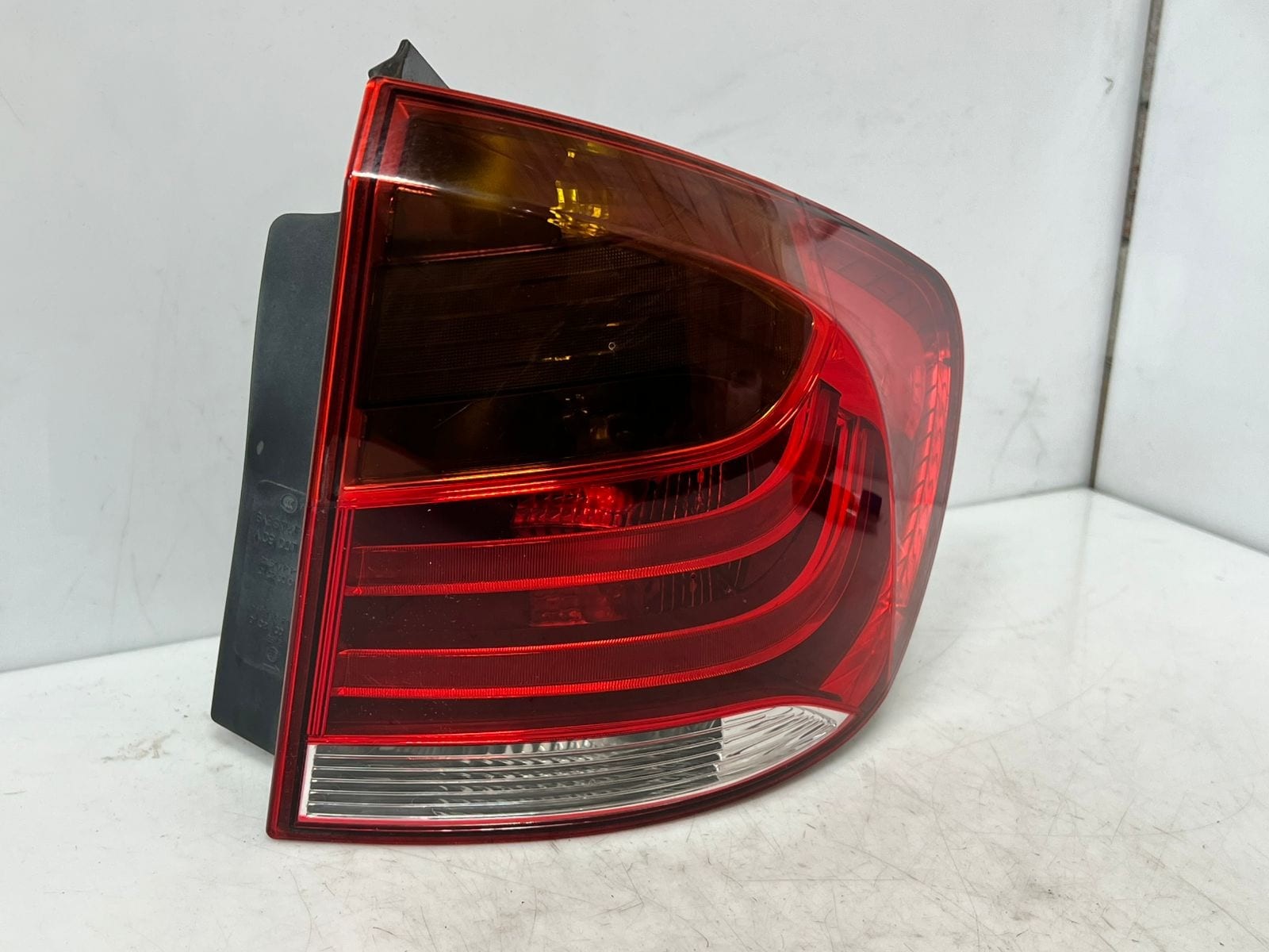 2010-2015 BMW X1 E84 Rear Right SIDE Tail Light 2990110 OEM