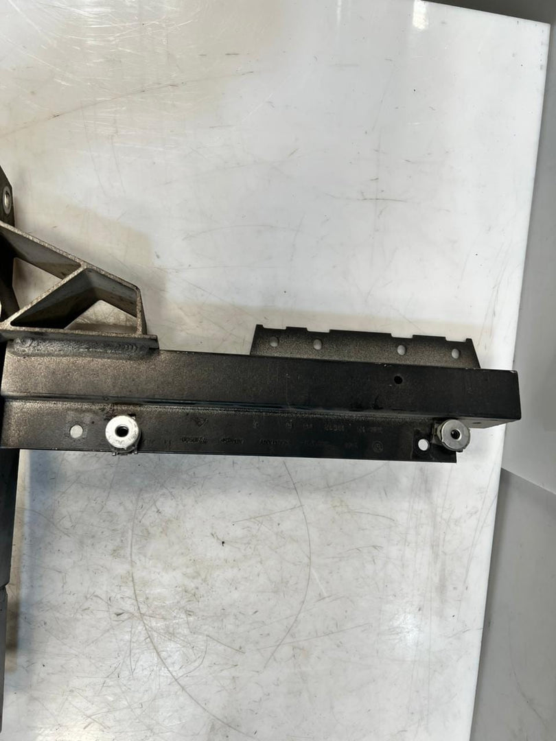 2015 BMW X3 F25 RADIATOR Front Reinforcement Support Bar BRACKET 7210500 OEM