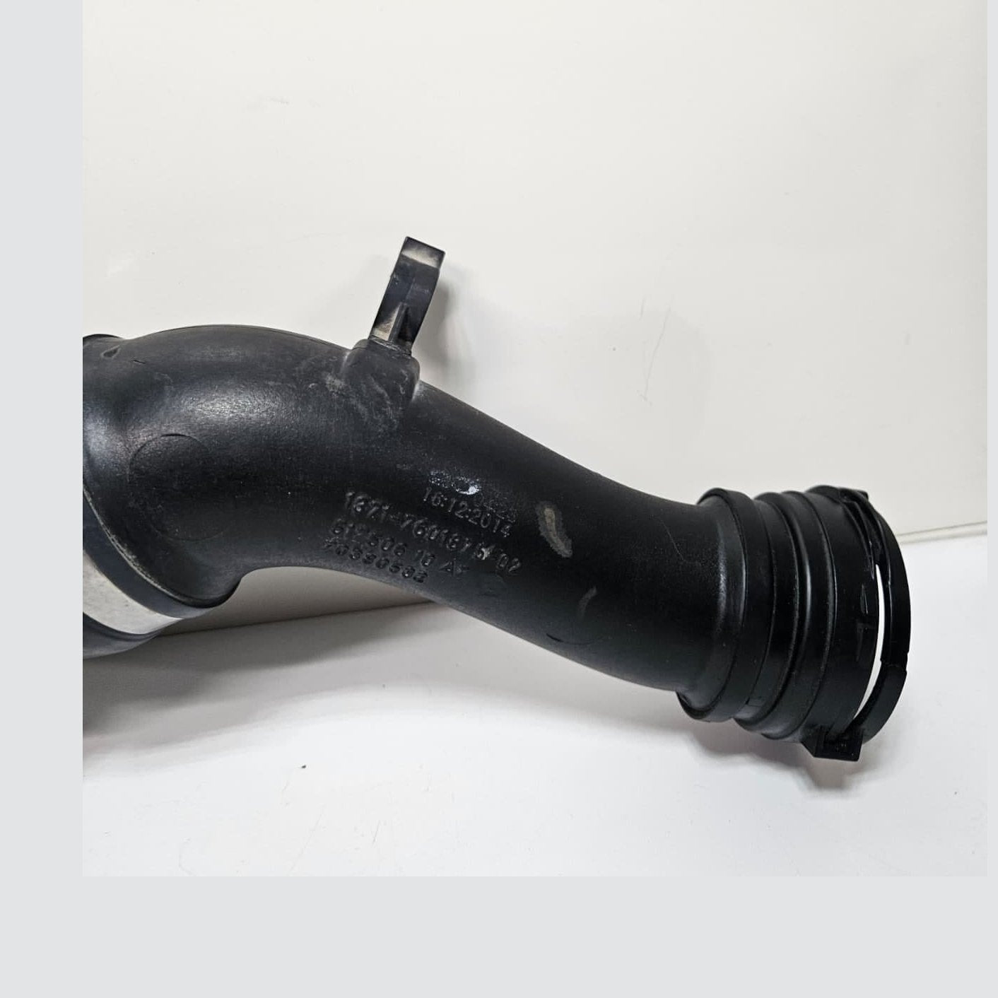 2011-2012 BMW X3 F25 X4 F26 Turbocharger Intercooler Pipe N55 petrol 7601875