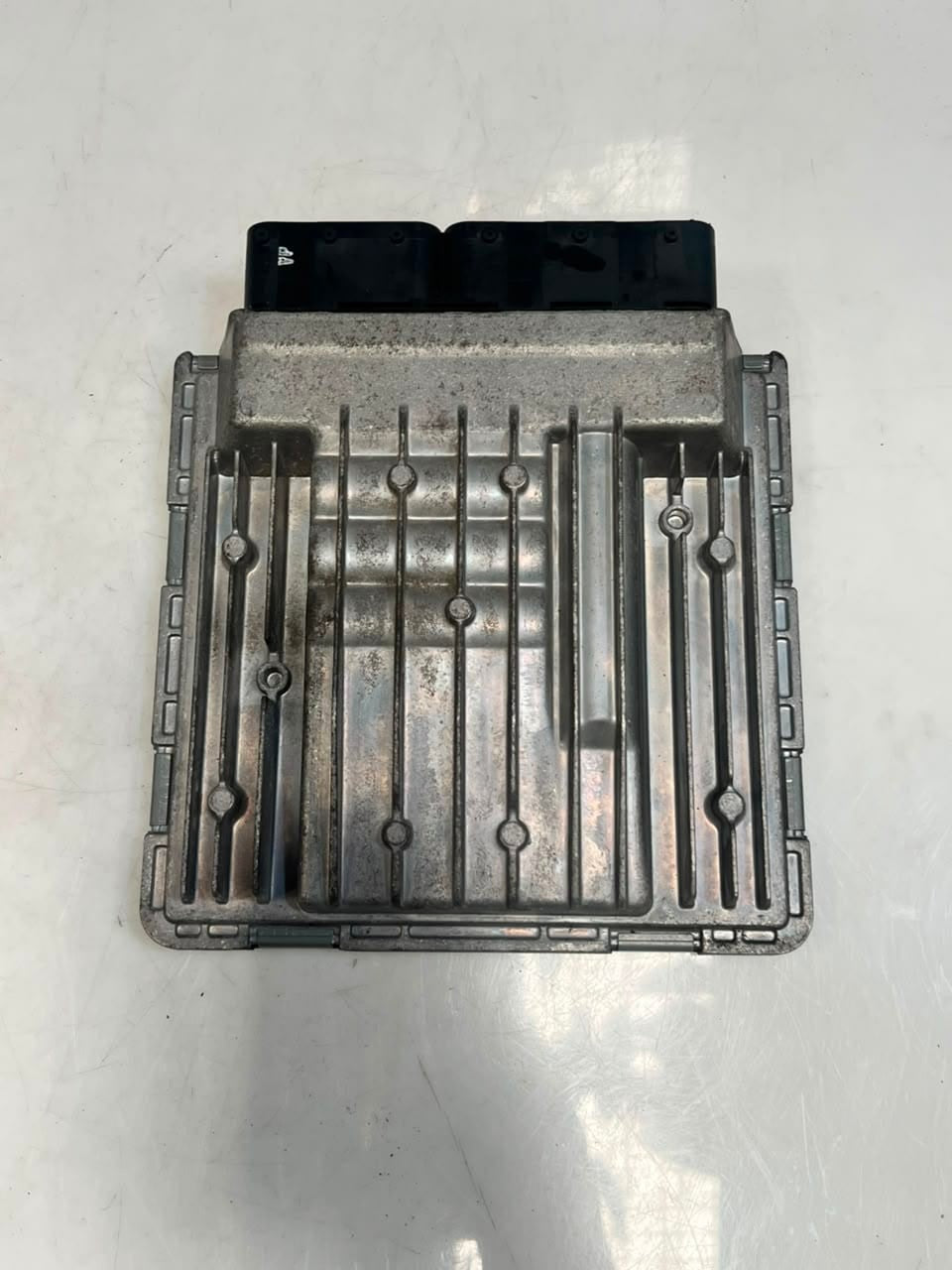 BMW X3 E83 N52N Engine Control Module ECU ONLY MSV80 5WK90097 7567609 OEM