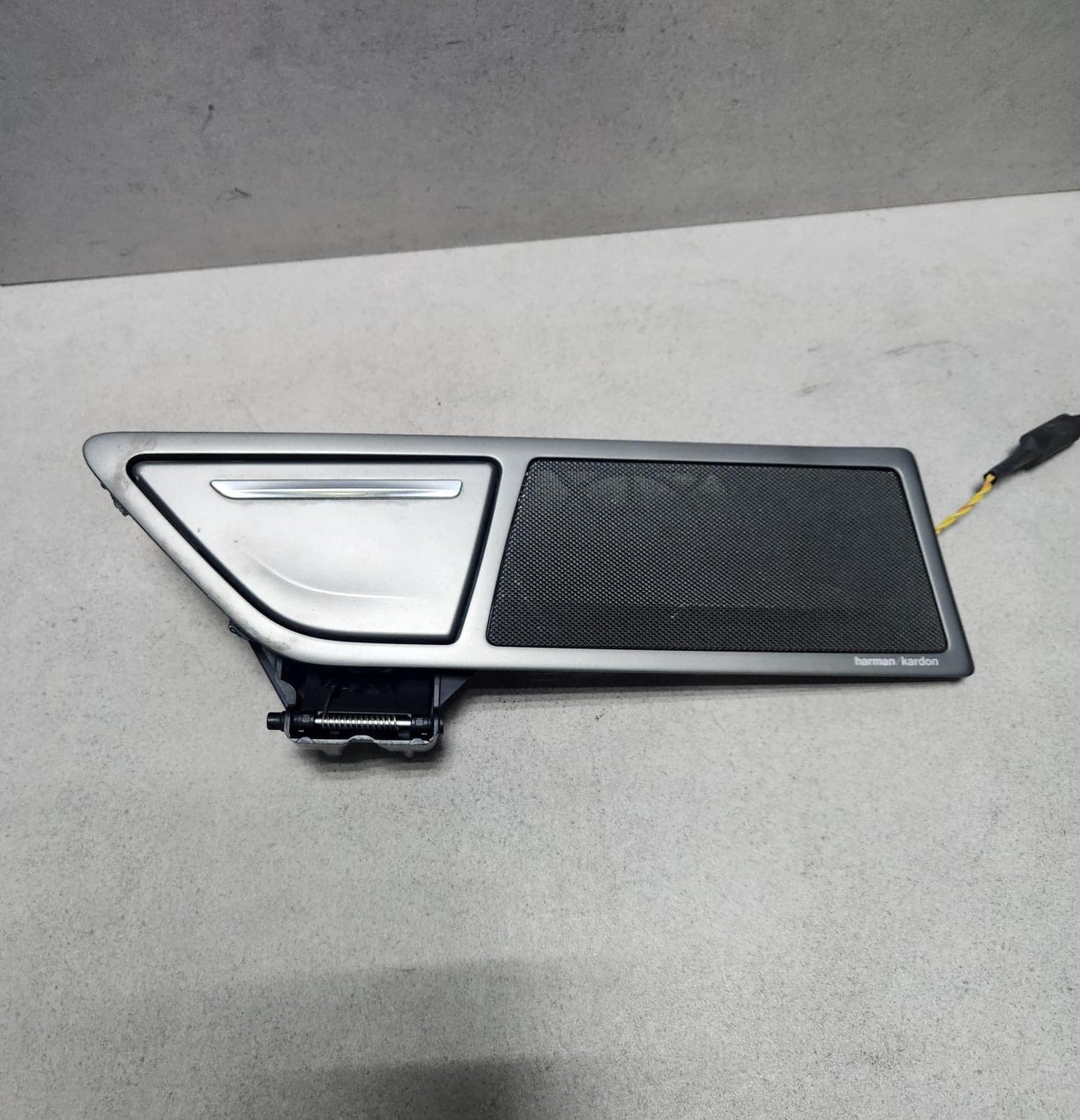 2015-2019 BMW 740i Speaker Trim Cover 7398879 7 Series G11 G12