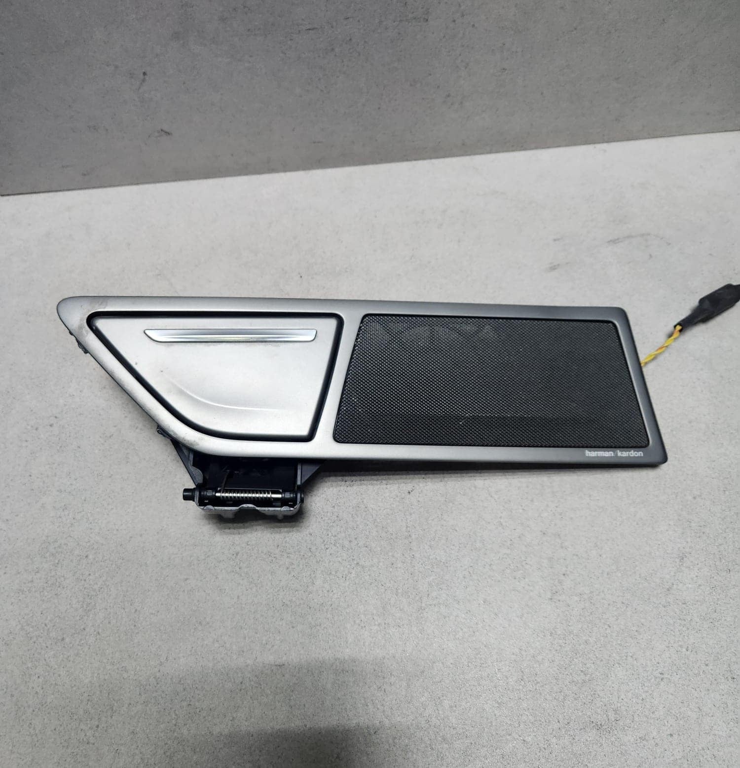 2015-2019 BMW 740i Speaker Trim Cover 7398879 7 Series G11 G12