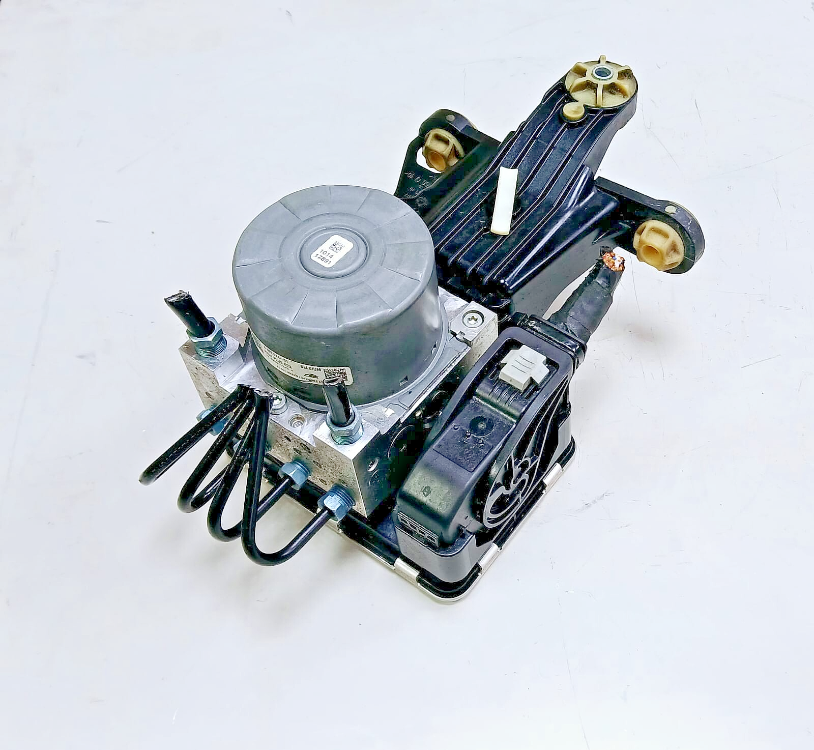 GENIUNE BMW 3 SERIES G20 G21 ABS PUMP BRAKE CONTROL MODULE 6862014 , 6862017