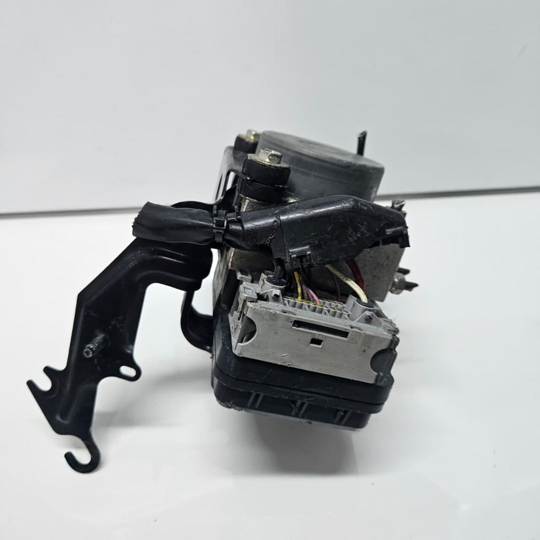 113040-10820-2011 Mitsubishi Delica D2 ABS Actuator 