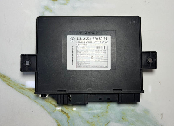 2007-2010 Mercedes-Benz W221 S-Class S550 Keyless Go Control Module A221 8708086
