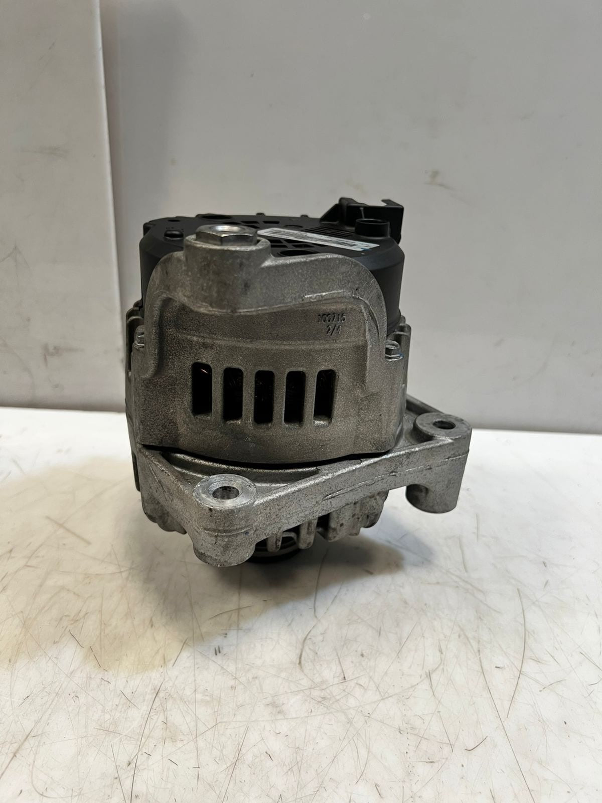 BMW 5 Series F10 F118 F25, 7 Series, X3, X5, and X6 Alternator FGN23S032 OEM
