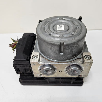2014-2016 BMW F30 328i,328i ABS Anti-Lock Brake Pump Module 6870912