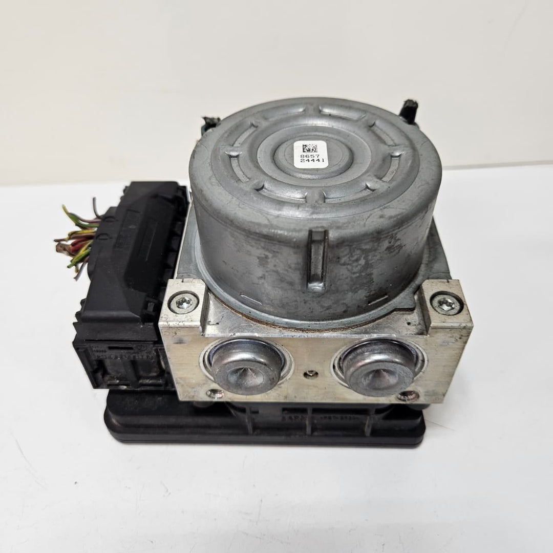 2014-2016 BMW F30 328i,328i ABS Anti-Lock Brake Pump Module 6870912
