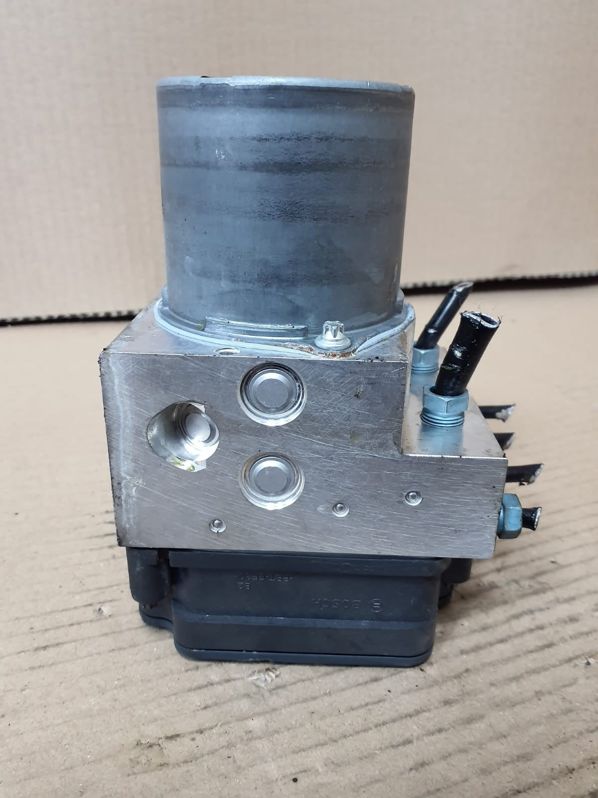 2011-2016 BMW F10 F11 5 Series 528i ABS Pump DSC Hydraulic Control Unit 6868329