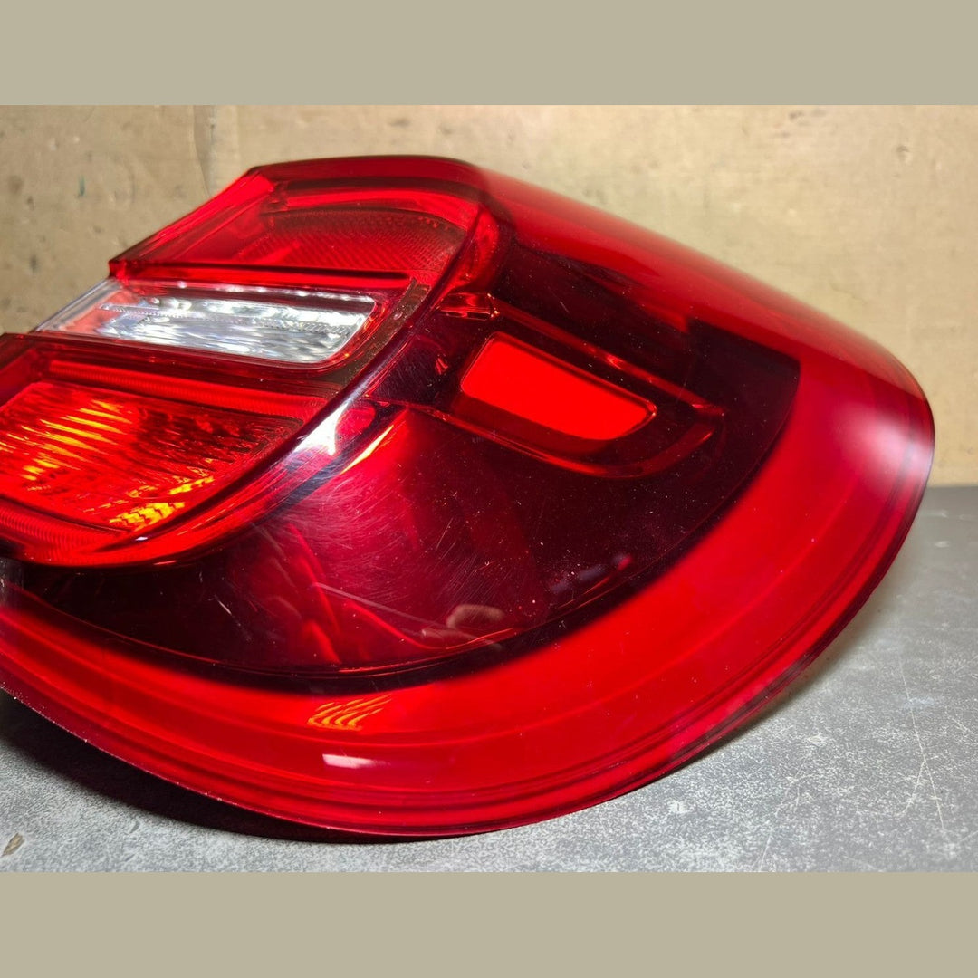 Mercedes W156 GLA200 Rear Right Side LED Tail Light Brake Stop Lamp A156 9062058