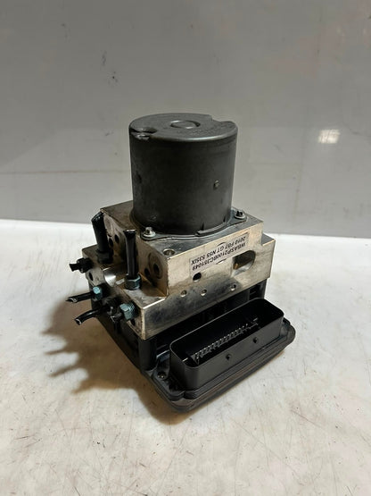 2010-2015 BMW 7 Series F01 F02 xDrive F07 GT F10 740i ABS Pump Module 6799147