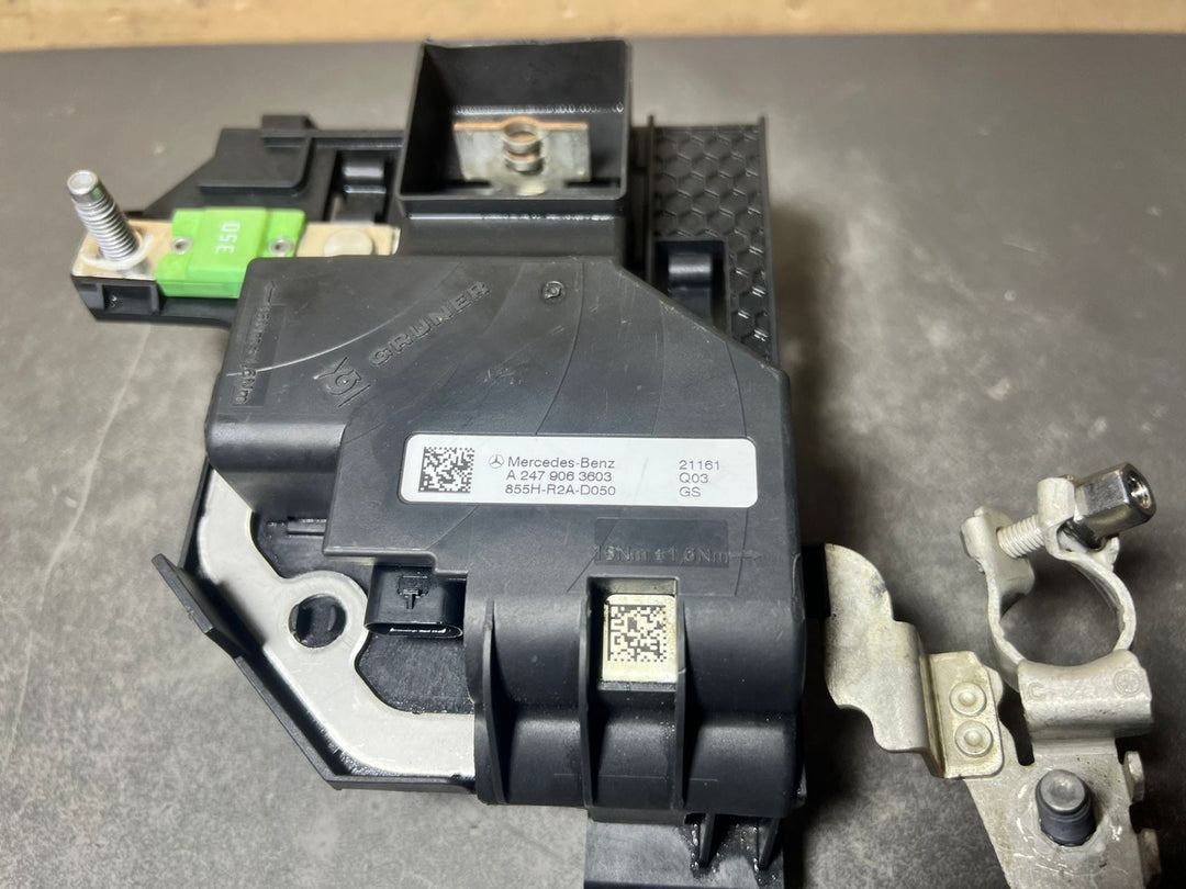 18-22 Mercedes-Benz W247 W118 CLA Battery Fuse Box Current Limiter A247 9063603