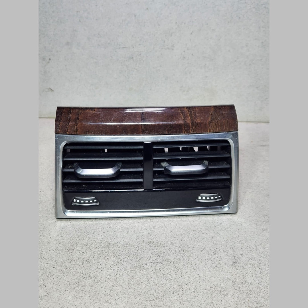 2016-2020 BMW 740i Rear Center Console Air Vent Trim Panel 930174508 740 750 G11