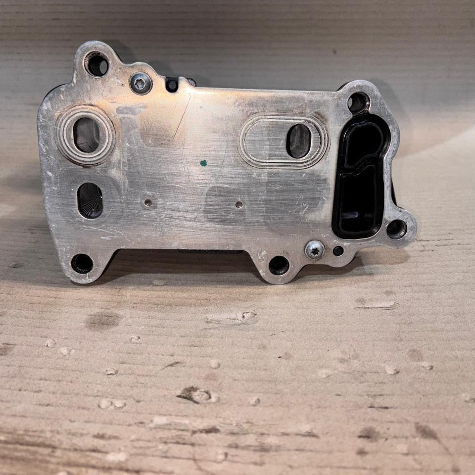 BMW E90 E87 N47 OILI FILTER - 7807799 X3 E83 XDRIVE18D