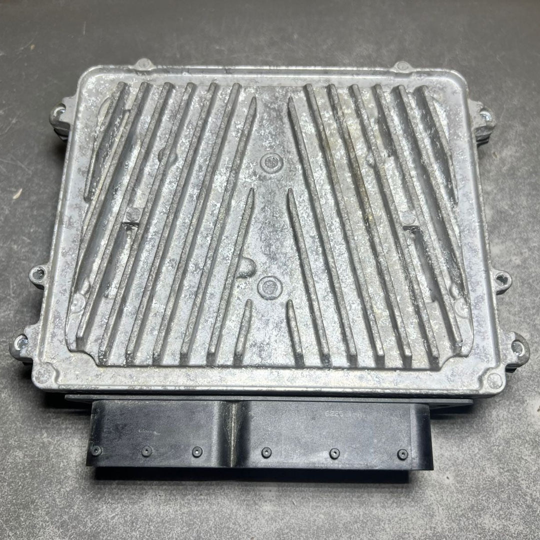 01-09 Mercedes W211 E-Klasse Motorsteuergerät Gerät ECM ECU A272 1535479 OEM