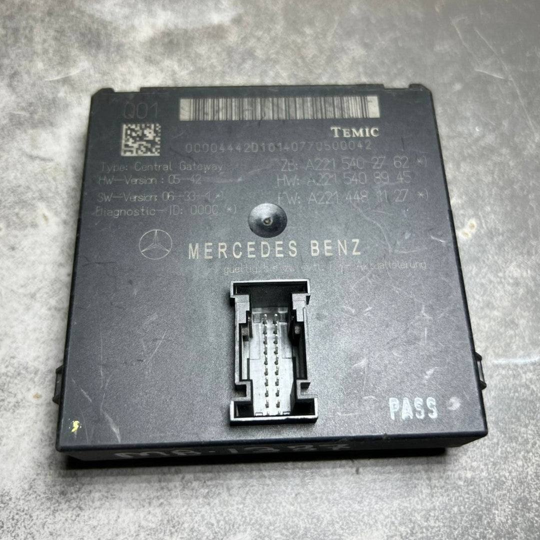 2007-2013 Mercedes-Benz W221 S-Class Gateway Control Module A221 5402762 OEM