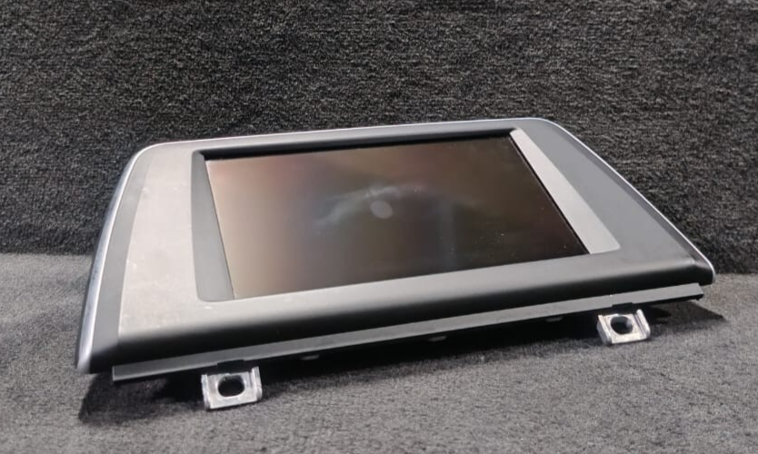 BMW X1 F48 INFORMATION GPS DASH DISPLAY 6.5 SCREEN OEM-  9322123