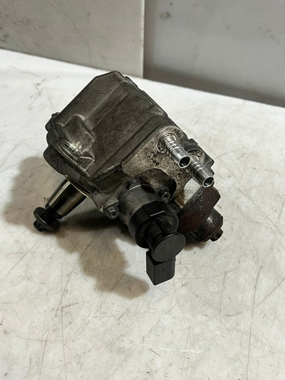 BMW  F10 F20 F21 F30 N47S1 High Pressure Fuel Injection Pump 7823456 0445010528