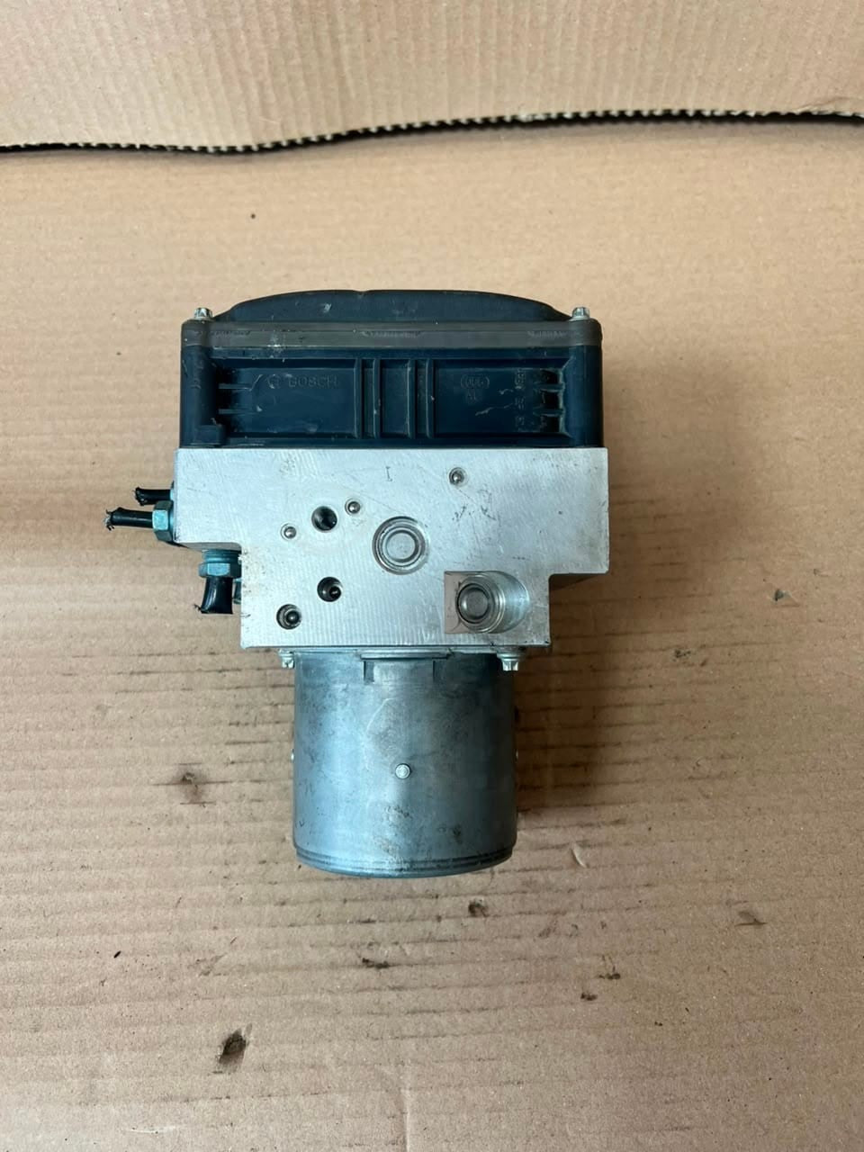 2011 BMW 5 Series F10/F11 F01 F02 550i ABS/DSC Hydraulic Pump Unit 6799517 OEM