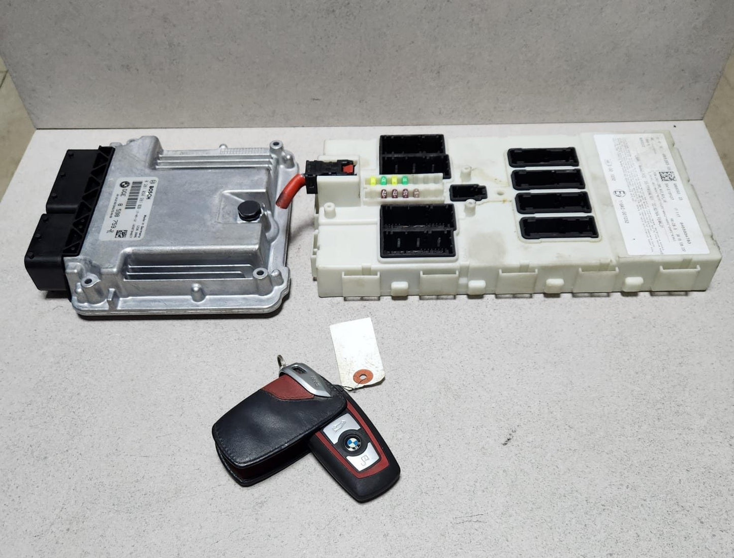 BMW Engine Control Unit DDE 8598759 ECU SET 320D 2017 B47 RHD 