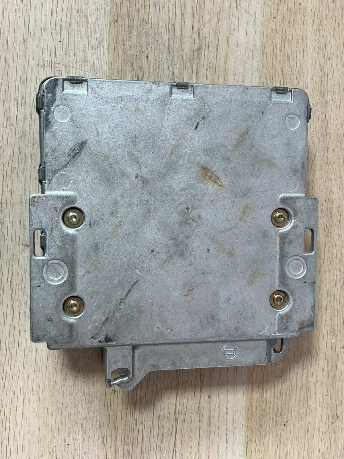 2246616 0281001373 Engine control unit/module ECU Fits for BMW 7 E38 