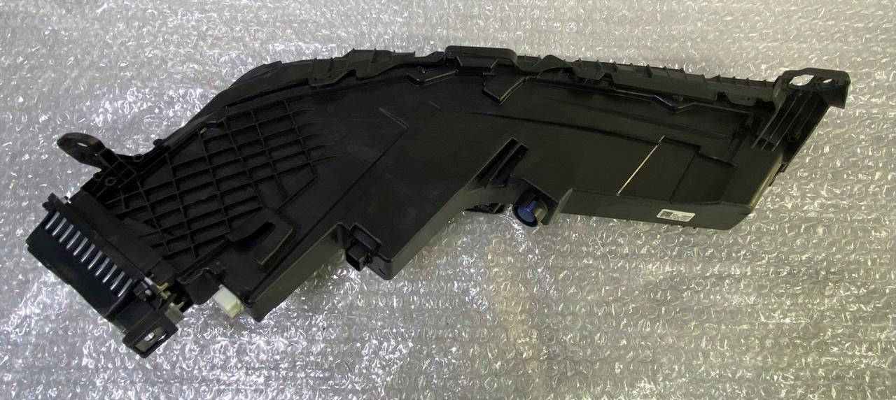 OEM 2023-2024 BMW 7 SERIES G70 RIGHT DRL DAYTIME RUNNING LIGHT LED 9450080