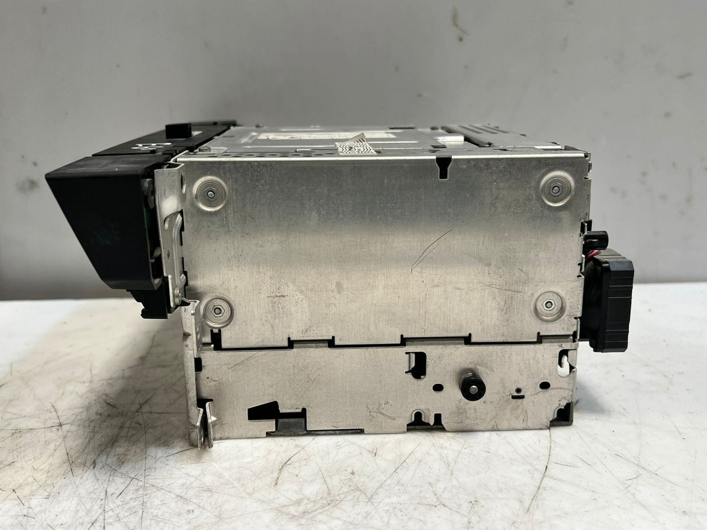 OEM BMW CD/MD Audio Deck Head Unit For 5 Series 525i Model E60 E61 9147871