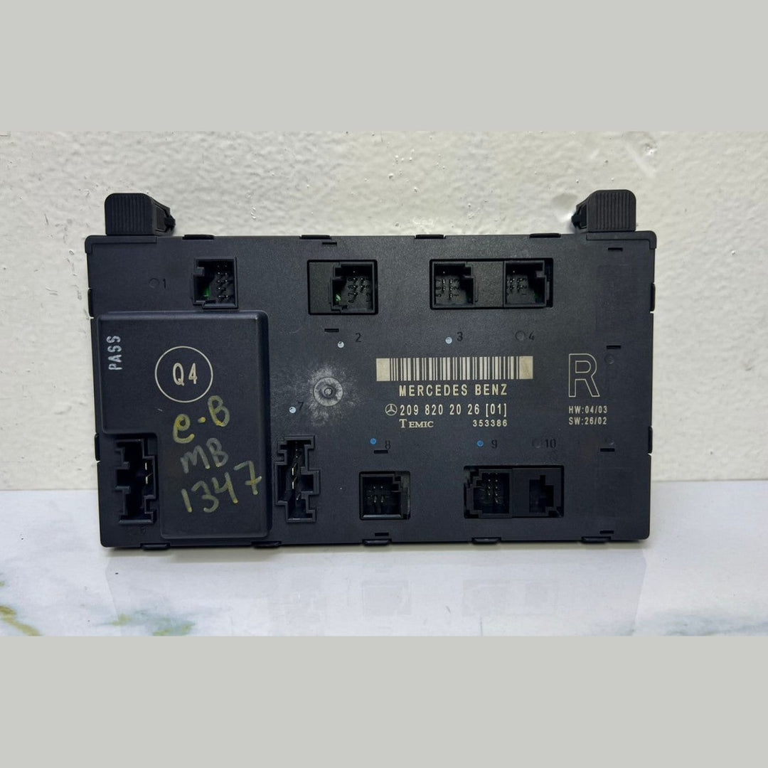 Mercedes W209 CLK-Class Front Right Side Door Control Module A209 8202026 OEM