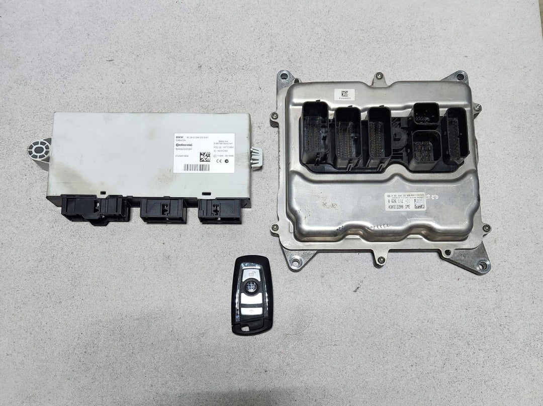 2014 BMW 320i 2014 F30 N20 Engine Control Unit DME ECU Set 8626172 OEM