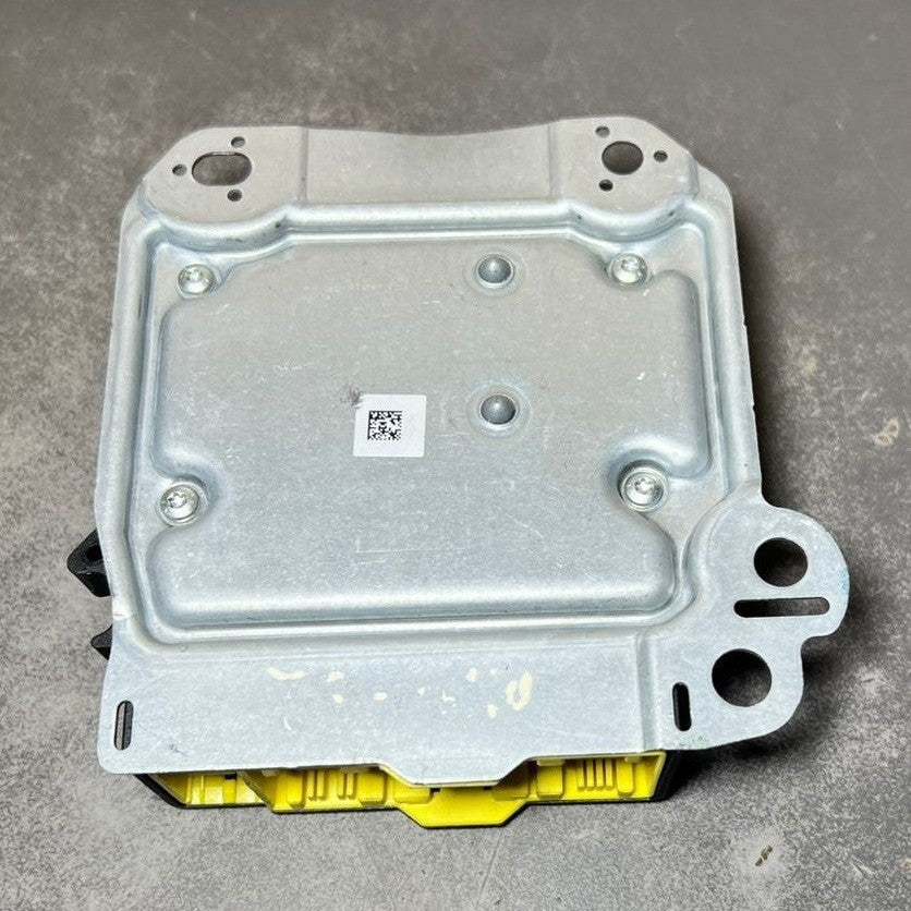 13-16 Mercedes GLE W166 SRS Safety Restraint Control Module A166 9000220 OEM
