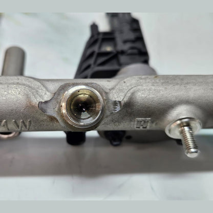BMW Petrol Engine B46 B48 Fuel Injector Petrol High Pressure Rail 8656548 OEM 