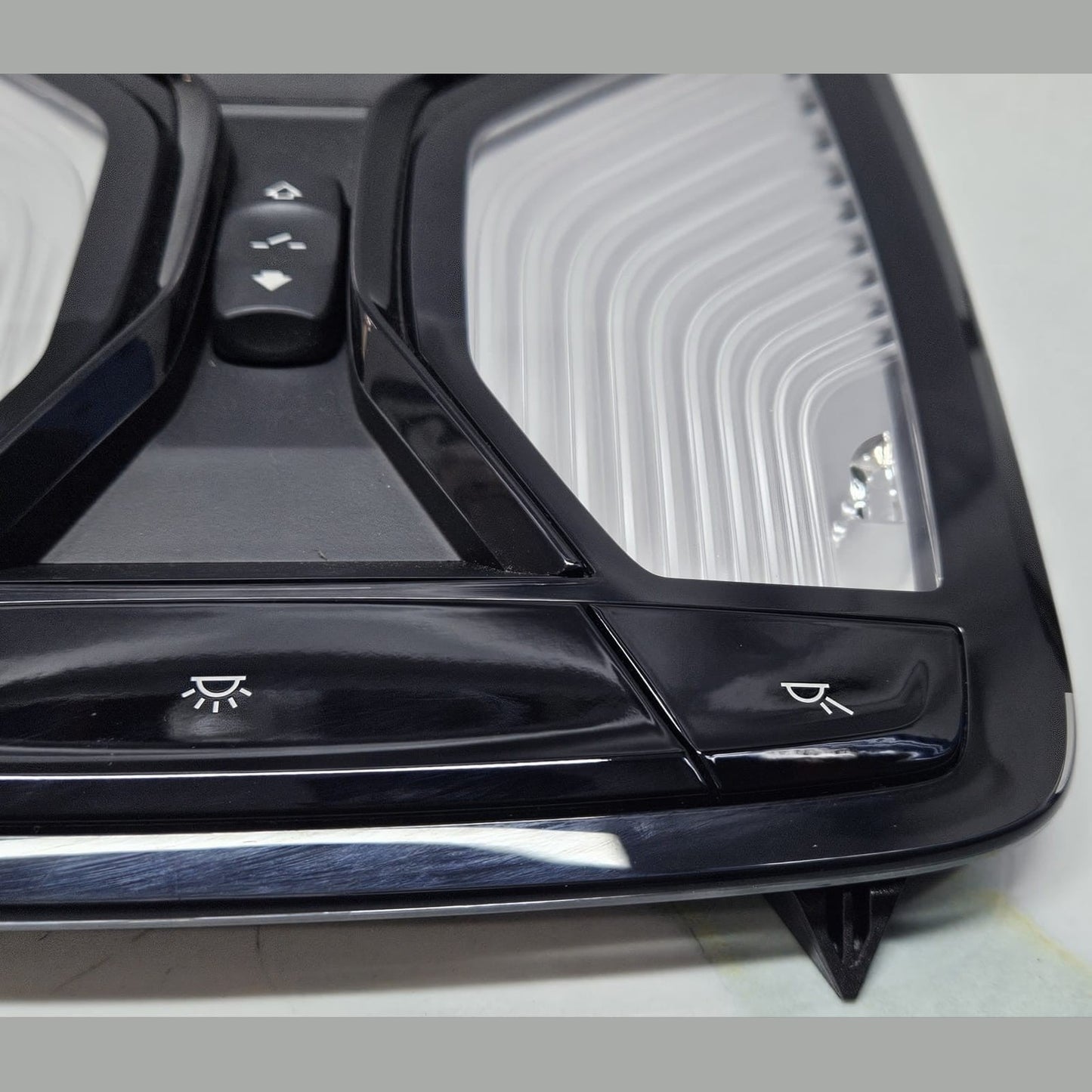 BMW G11 G20 G30 INTERIOR ROOF READING LIGHT 7910965 OEM