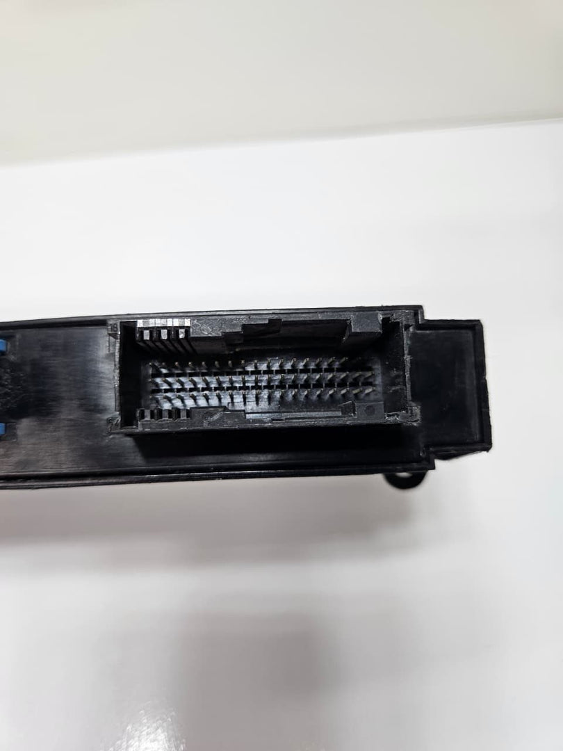 BMW E87 LCI Body Control Module Junction Box H2 9177983 OEM