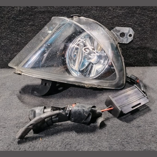 OEM BMW 328i 325i 335i 525i FRONT LEFT BUMPER FOG LIGHT LAMP - 7177175