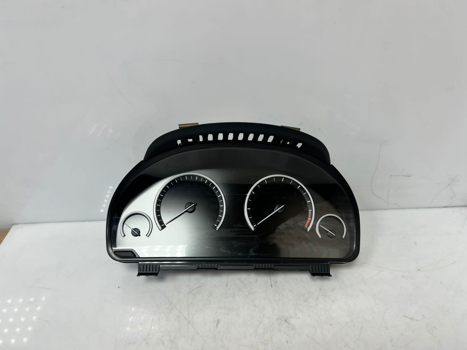 2015 BMW F04 4.4 V8 engine Active Hybrid 7 Instrument Cluster 9232947 OEM