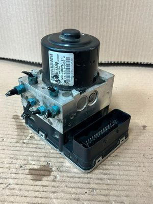 2017 BMW X3 F25 X4 F26 ABS DSC Pump Control Module 6881322 OEM