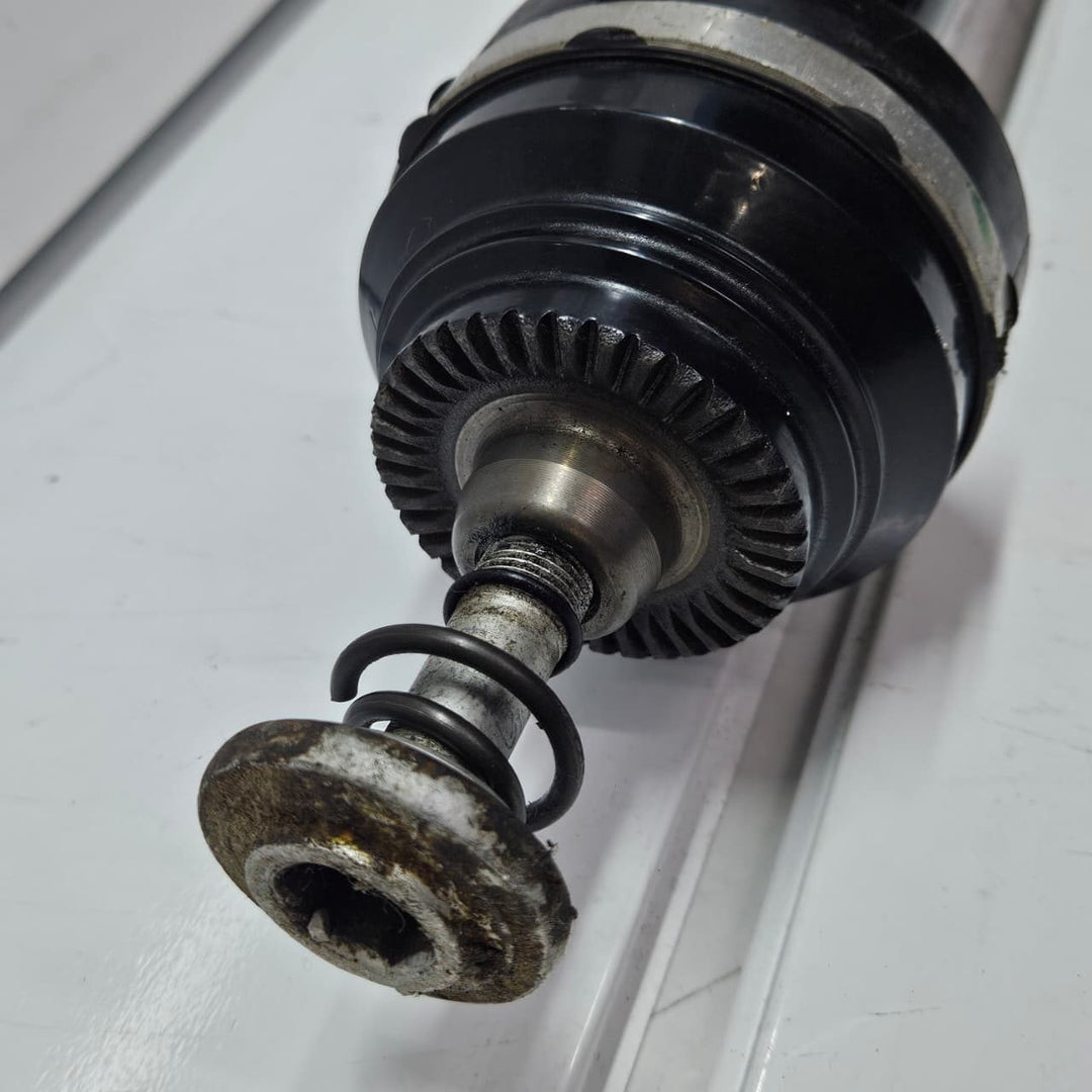 2016-2022 BMW 750i M760i xDrive Axle Shaft Rear Left 8639453