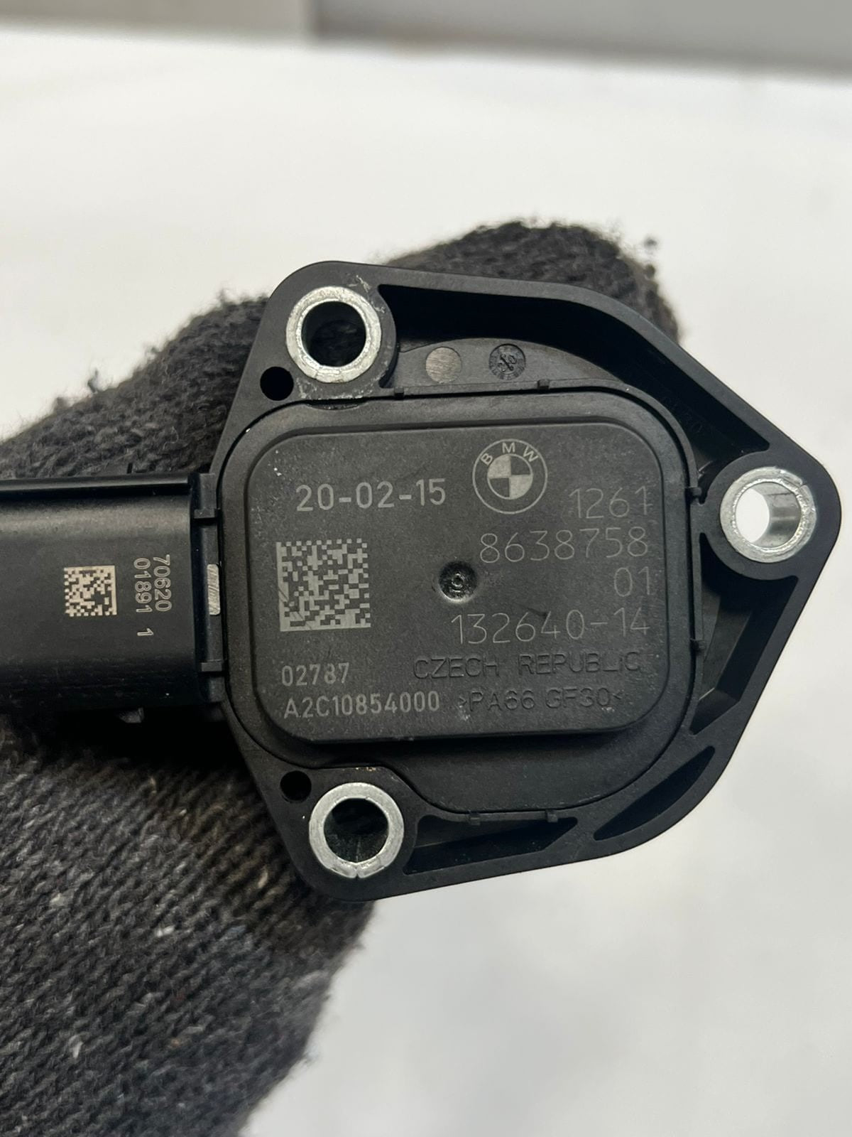 2015 BMW X1 F48, X3 G01, X5 G05 Oil Level Sensor 8638758 OEM
